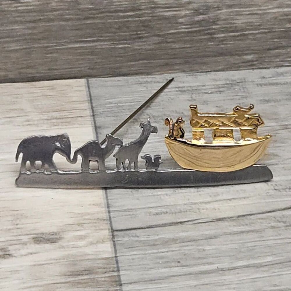 Vintage - Ultra Craft Noah's Ark Pin / Brooch